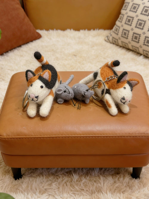 Cat Catching Mouse Wool Felt Keychain