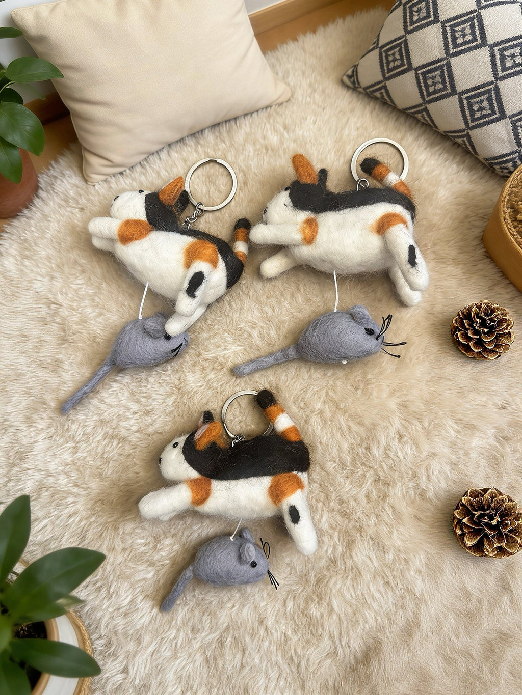 Cat Catching Mouse Wool Felt Keychain